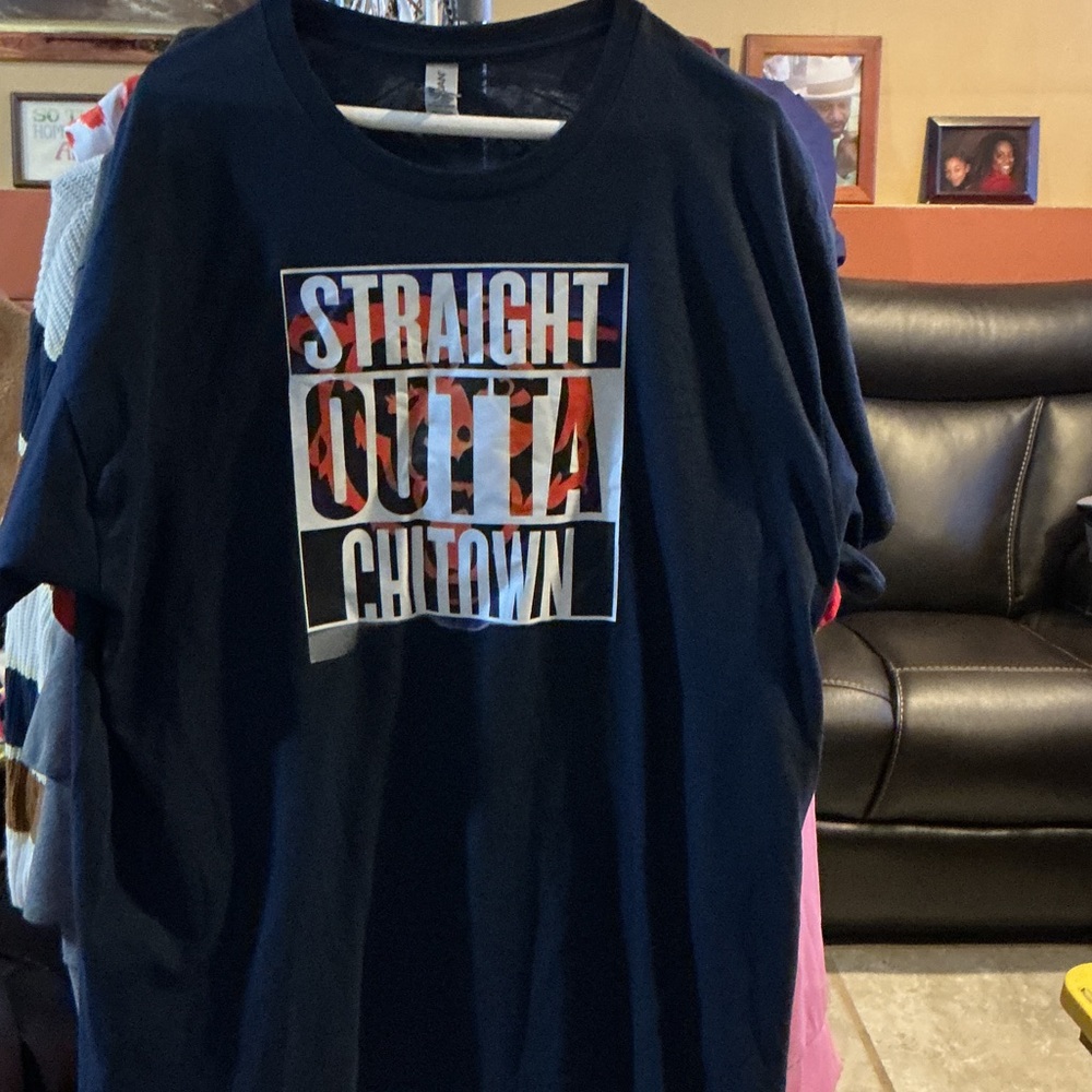 Navy Graphic Tee - Straight Outta Chitown